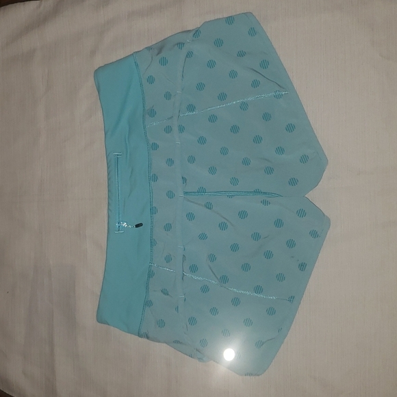 Lululemon Blue Polka Dot Running Speed Shorts - Picture 5 of 10